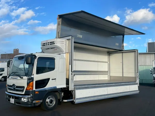 日野 レンジャー TPG-FD7JLAG(2WD)の写真1