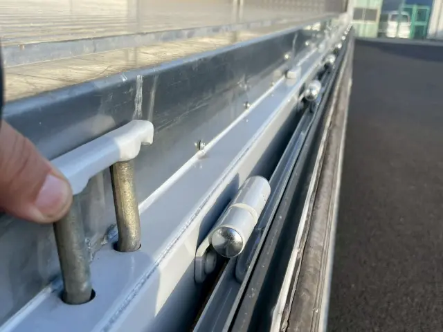 日野 レンジャー TPG-FD7JLAG(2WD)の写真19