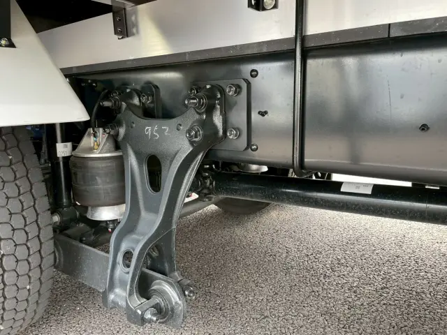 日野 レンジャー 2KG-FD2ABG(2WD)の写真21