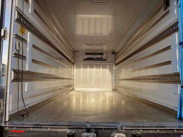 日野 レンジャー 2KG-FD2ABG(2WD)の写真9