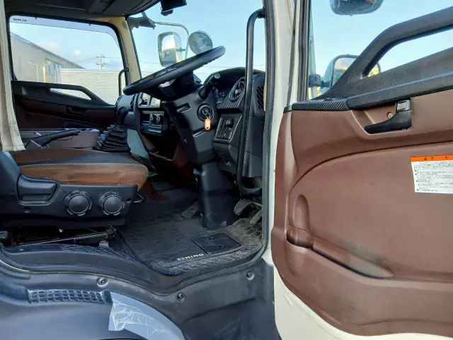 日野 レンジャー 2KG-FD2ABG(2WD)の写真43