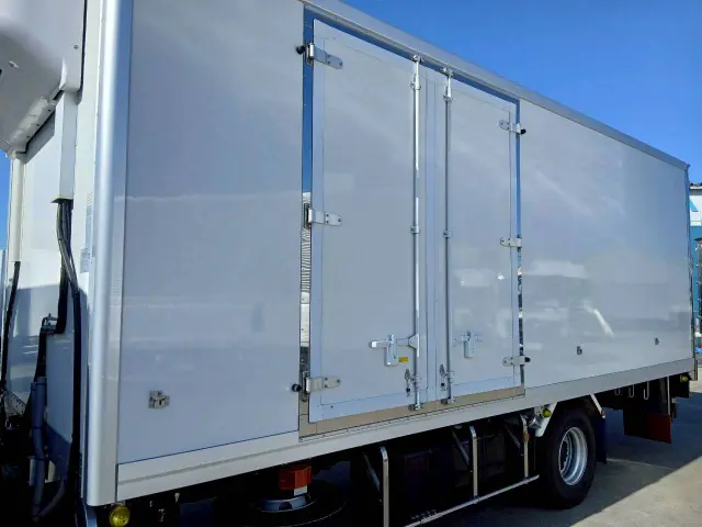 日野 レンジャー 2KG-FD2ABG(2WD)の写真7