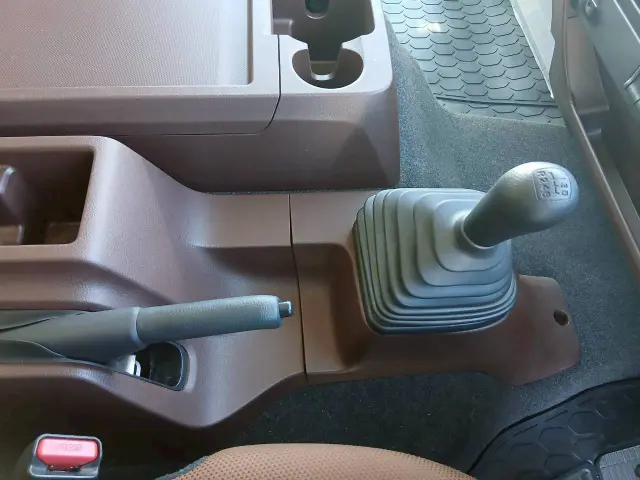 日野 レンジャー 2KG-FD2ABG(2WD)の写真36