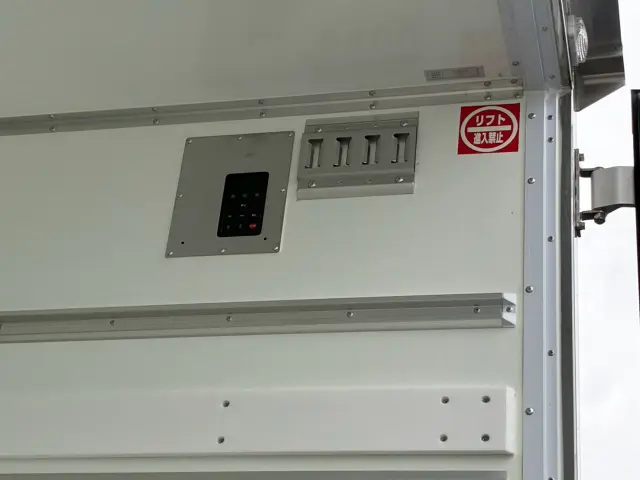日野 レンジャー 2KG-FD2ABG(2WD)の写真12
