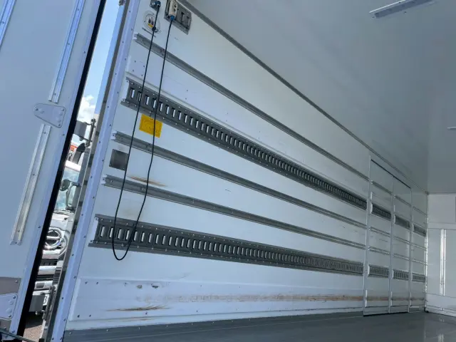 日野 レンジャー 2KG-FD2ABG(2WD)の写真11