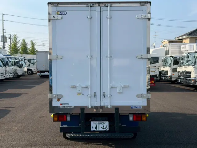 いすゞ エルフ 2RG-NLR88AN(2WD)の写真5