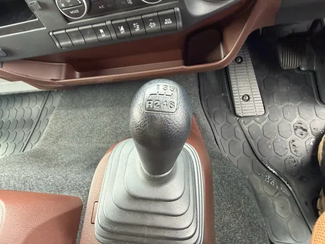 日野 レンジャー 2KG-FD2ABG(2WD)の写真47