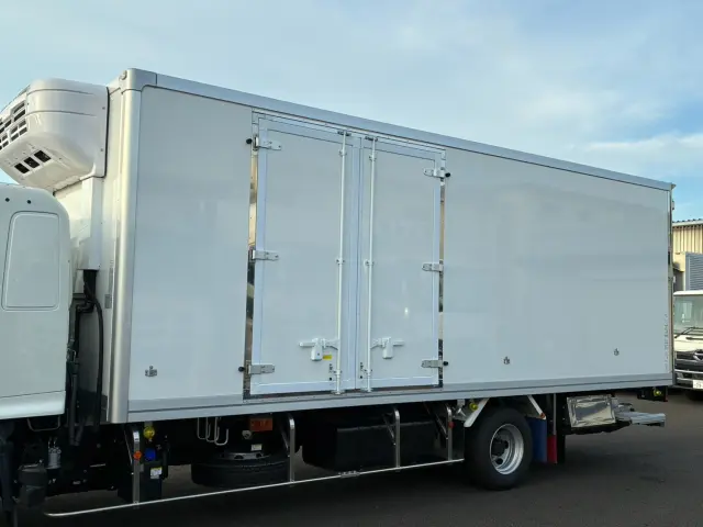 日野 レンジャー 2KG-FD2ABG(2WD)の写真7