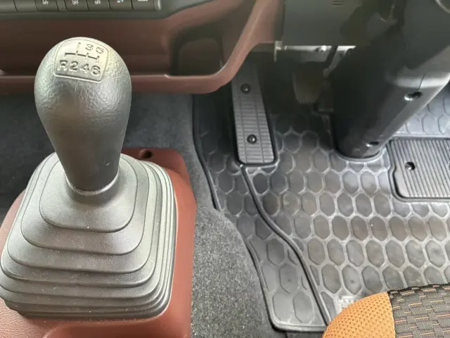 日野 レンジャー 2KG-FD2ABG(2WD)の写真31