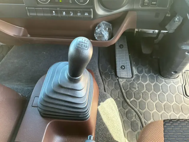 日野 レンジャー 2KG-FD2ABG(2WD)の写真30