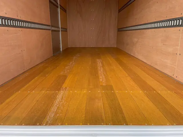 日野 デュトロ 2KG-XZU655M(2WD)の写真11