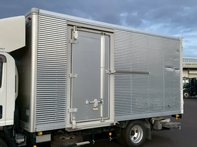 いすゞ エルフ 2RG-NPR88AN(2WD)の写真7