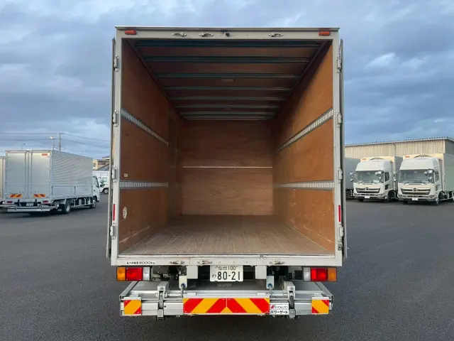 いすゞ エルフ 2RG-NPR88AN(2WD)の写真9