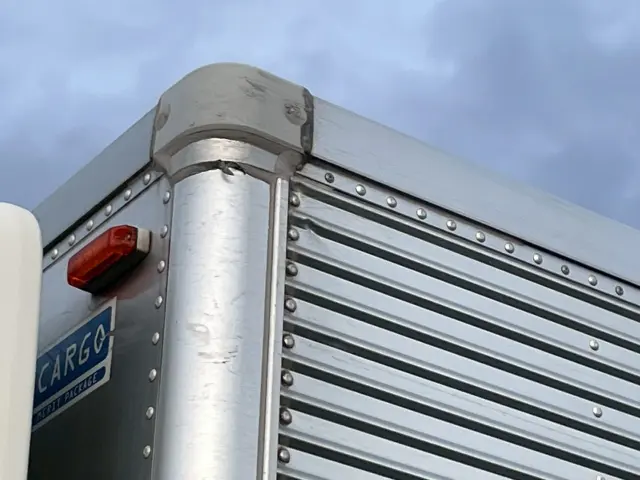 いすゞ エルフ 2RG-NPR88AN(2WD)の写真14