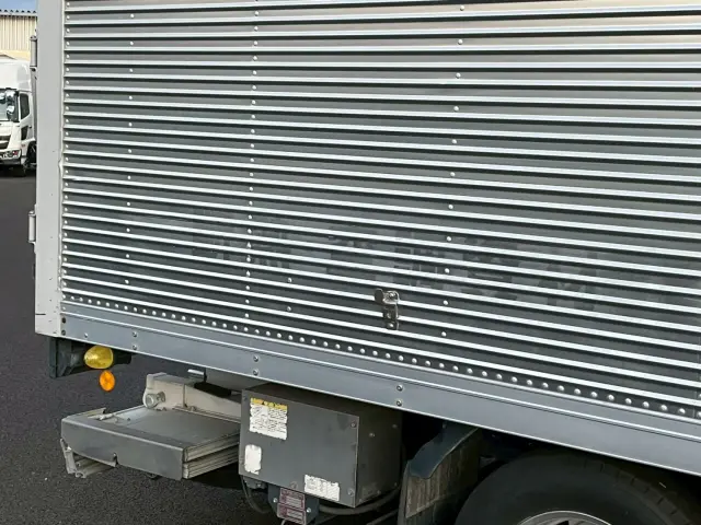 いすゞ エルフ 2RG-NPR88AN(2WD)の写真18