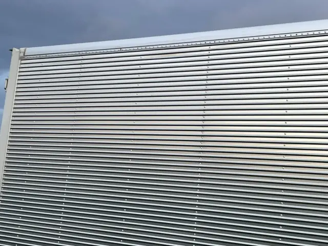 いすゞ エルフ 2RG-NPR88AN(2WD)の写真19