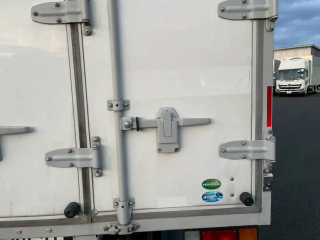 いすゞ エルフ 2RG-NPR88AN(2WD)の写真21