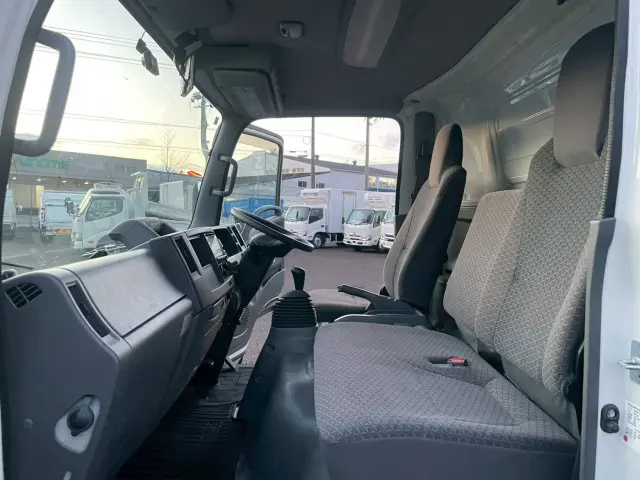 いすゞ エルフ 2RG-NPR88AN(2WD)の写真34