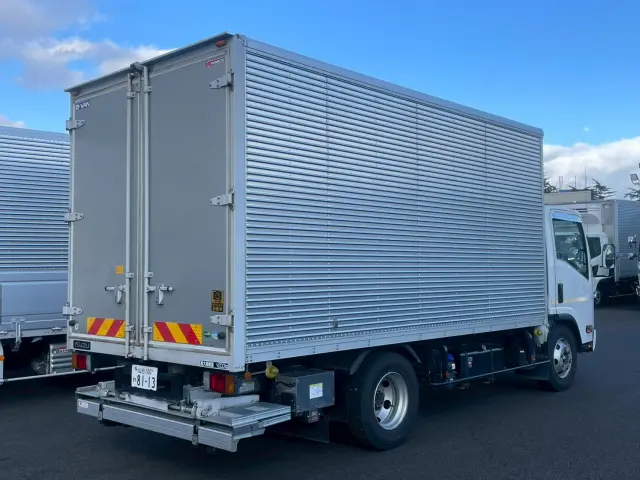 いすゞ エルフ 2RG-NPR88YN(2WD)の写真4