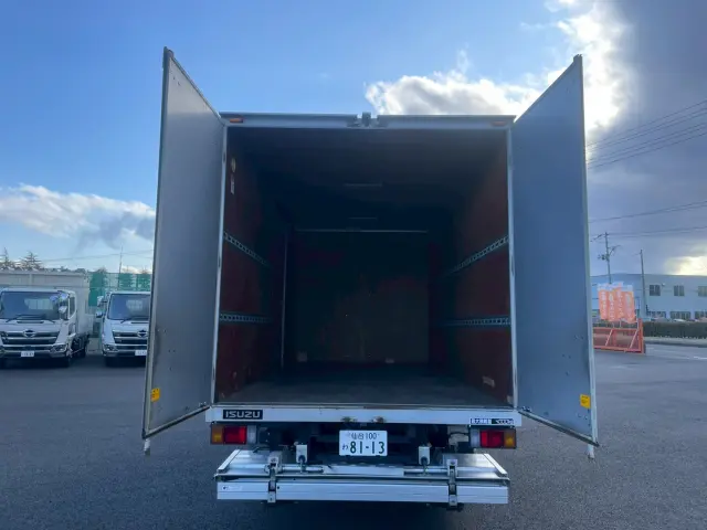 いすゞ エルフ 2RG-NPR88YN(2WD)の写真11