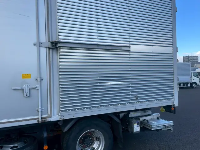 いすゞ エルフ 2RG-NPR88YN(2WD)の写真23