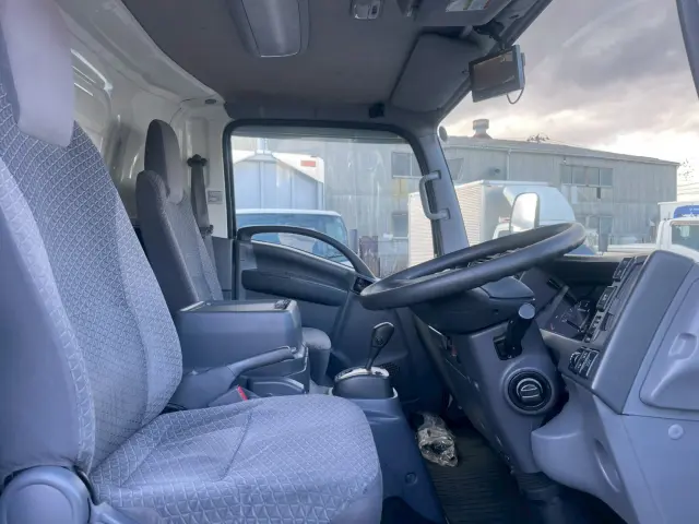 いすゞ エルフ 2RG-NPR88YN(2WD)の写真41