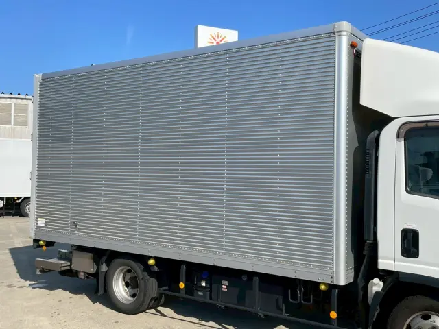 いすゞ エルフ 2RG-NPR88AN(2WD)の写真9