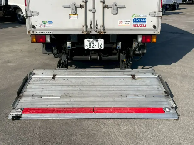 いすゞ エルフ 2RG-NPR88AN(2WD)の写真15