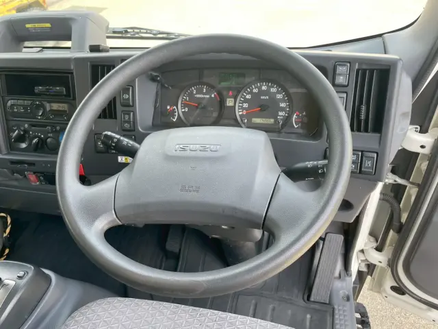 いすゞ エルフ 2RG-NPR88YN(2WD)の写真36