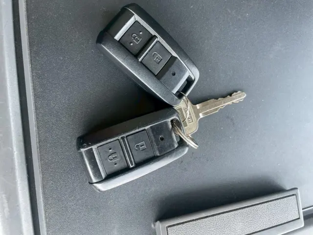 いすゞ エルフ 2RG-NPR88YN(2WD)の写真37