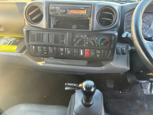 日野 デュトロ 2RG-XZU655M(2WD)の写真32