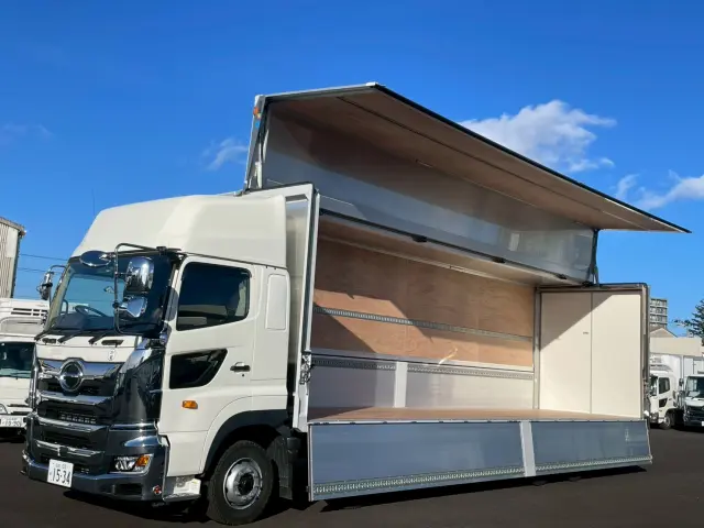 日野 プロフィア 2KG-FW1AHC(2WD)の写真1