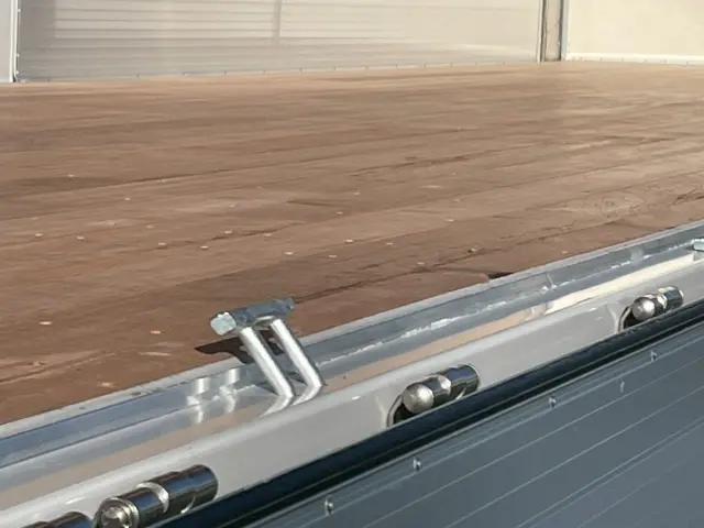 日野 プロフィア 2KG-FW1AHC(2WD)の写真17