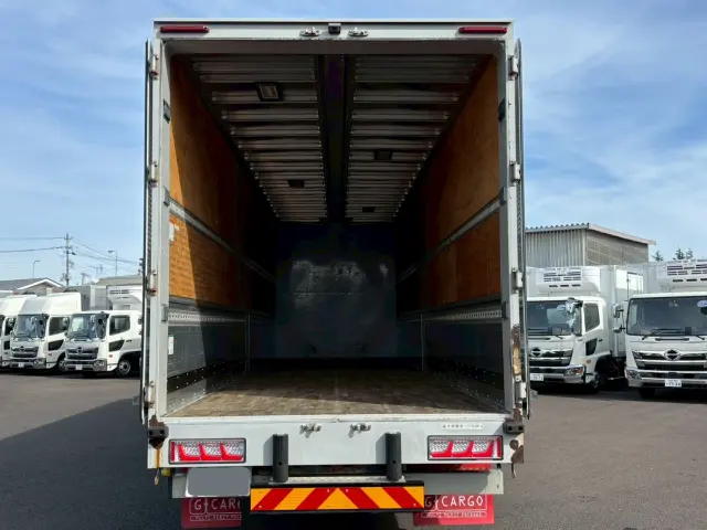 いすゞ ギガ 2PG-CYJ77C(2WD)の写真10