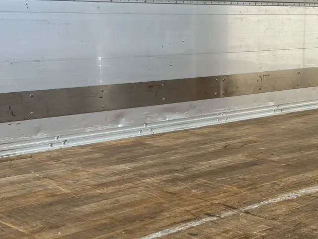 いすゞ ギガ 2PG-CYJ77C(2WD)の写真21