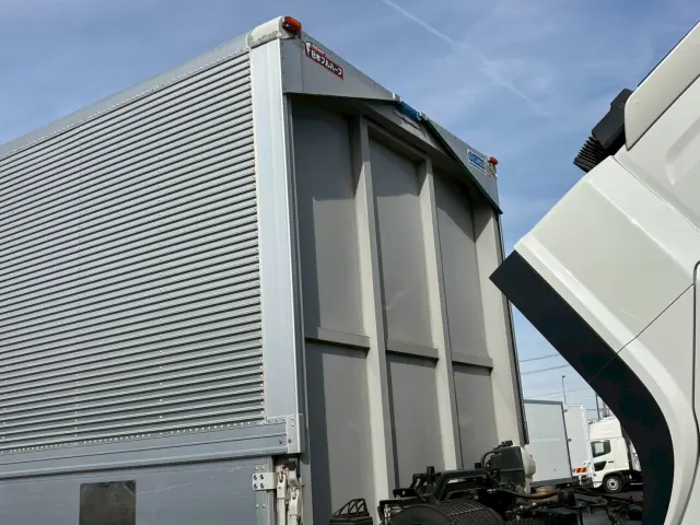 いすゞ ギガ 2PG-CYJ77C(2WD)の写真24