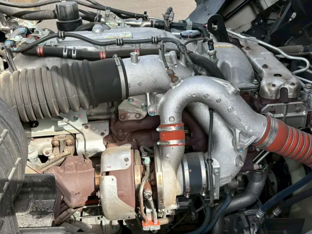 いすゞ ギガ 2PG-CYJ77C(2WD)の写真37