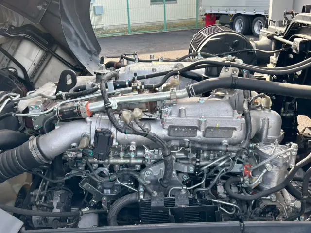 いすゞ ギガ 2PG-CYJ77C(2WD)の写真38