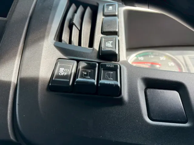 いすゞ ギガ 2PG-CYJ77C(2WD)の写真47