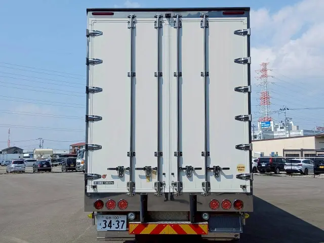 日野 プロフィア 2DG-FW1AHG(2WD)の写真5