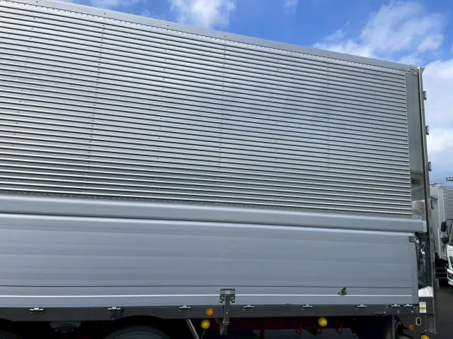 日野 プロフィア 2DG-FW1AHG(2WD)の写真21