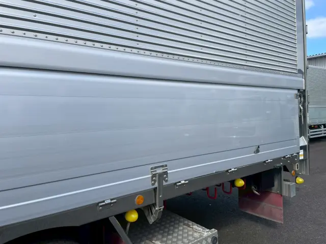 日野 プロフィア 2DG-FW1AHG(2WD)の写真22