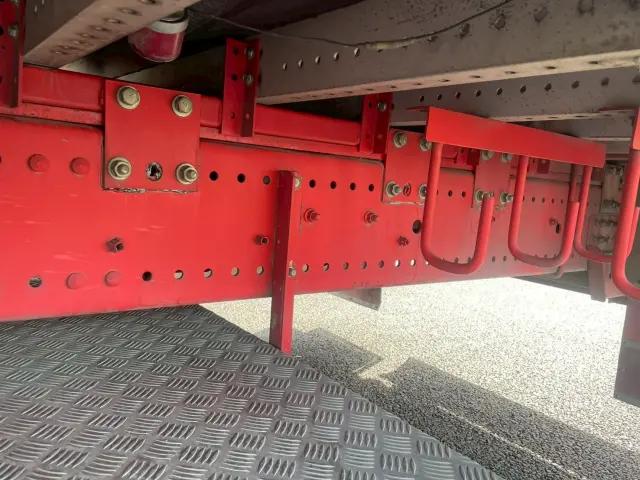 日野 プロフィア 2DG-FW1AHG(2WD)の写真34