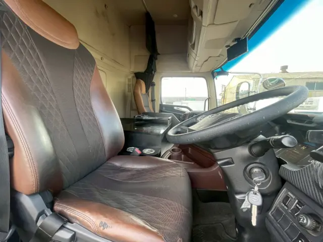 日野 プロフィア 2DG-FW1AHG(2WD)の写真38