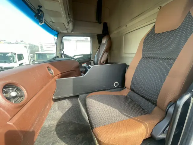 日野 プロフィア 2DG-FW1AHG(2WD)の写真39