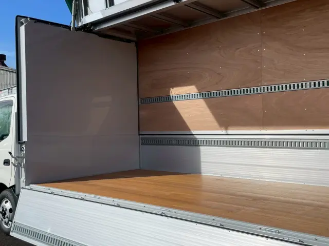 日野 デュトロ 2KG-XZU722M(2WD)の写真15