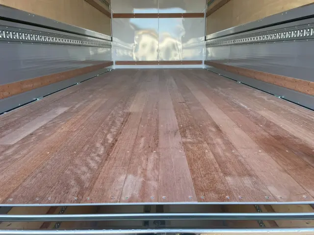 日野 レンジャー 2PG-FD2ABG(2WD)の写真12