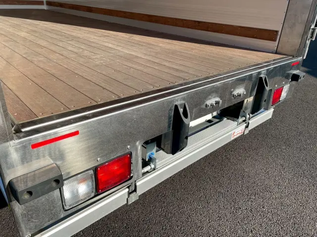 日野 レンジャー 2PG-FD2ABG(2WD)の写真18