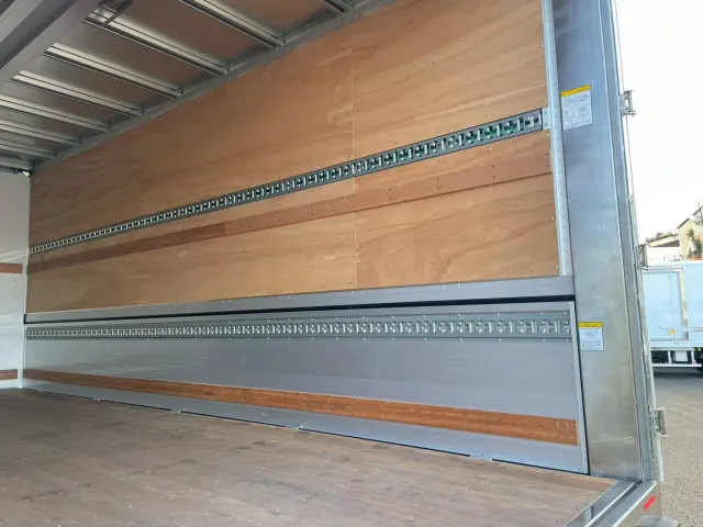 日野 レンジャー 2PG-FD2ABG(2WD)の写真12