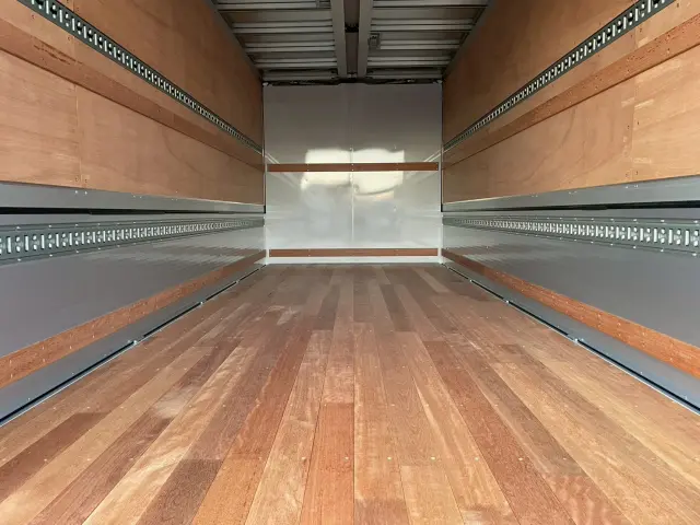 日野 レンジャー 2PG-FD2ABG(2WD)の写真11